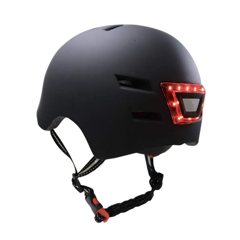 Casco con luce anteriore e posteriore - batteria ricaricabile.  - 2 


 