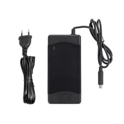 Zaryadno ustroistvo za bateriya Xiaomi 5  - 1  