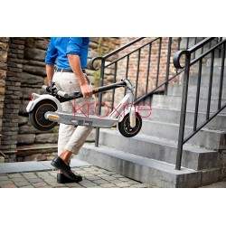 Ninebot KickScooter MAX G30LE II, entworfen von Segway - 40 km Autonomie. Segway - Ninebot - 4 - Robusteres Chassis, breiter. - 