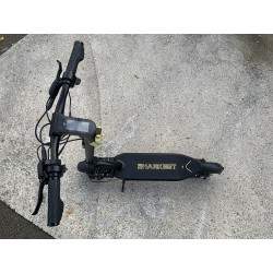 Sharkset RS1 - două motoare de 1400 W - baterie de 20 Ah - autonomie de la 50 la 70 km Sharkset - 9 Sharkset RS1 - două motoare 