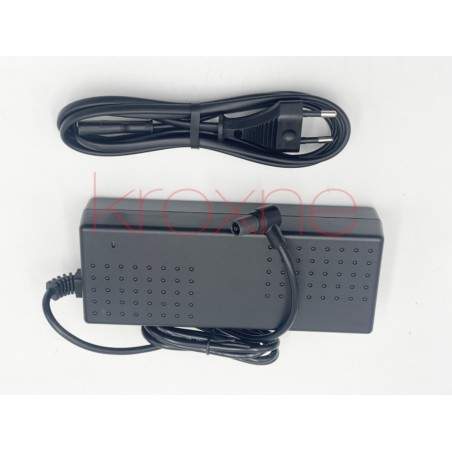 Lader til Xiaomi Electric Scooter 4 Pro (2nd Gen) elektrisk scooter  - 1 Lader til Xiaomi Electric Scooter 4 Pro (2nd Gen) elekt