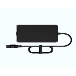 Rychlá nabíječka baterií pro elektrickou koloběžku Xiaomi Pro Plus a Pro Max  - 1 Rychlá nabíječka baterií pro elektrickou kolob