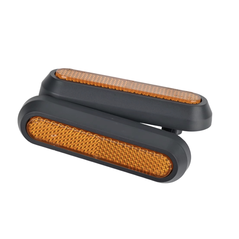 Svetlootrazitelni korpusi ili obtekatel na zadniya reflektor za Xiaomi Electric Scooter 4 Go ili podoben  - 2 Svetlootrazitelni 