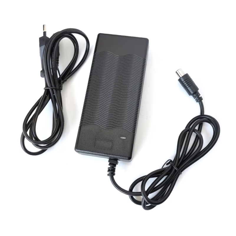 Elektrinio paspirtuko Navee V40 vidinio akumuliatoriaus įkroviklis  - 1 Elektrinio paspirtuko Navee V40 vidinio akumuliatoriaus 